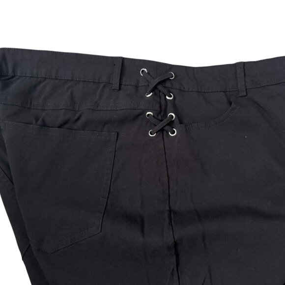 89th + Madison Black Cropped Capri Pants Lace-Up Grommet Detail Womens SZ 16 - Picture 7 of 9